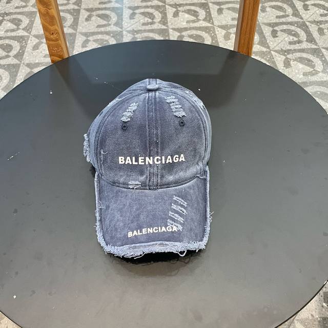 新款balenciaga 巴黎世家鸭舌帽 字母刺绣标志棒球帽 雅痞街头风，时尚男女妥妥驾驭！纯棉材质 - 点击图像关闭