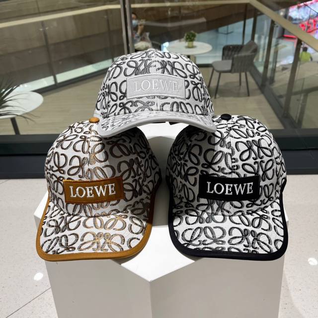 罗意威 Loewe ，气质百搭款，四季新款精品名媛风显脸小遮阳刺绣棒球帽女街拍鸭舌