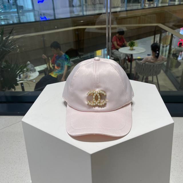 香奈儿chanel 新品棒球帽，Logo小香经典简约，时尚休闲设计 跑量新品 - 点击图像关闭