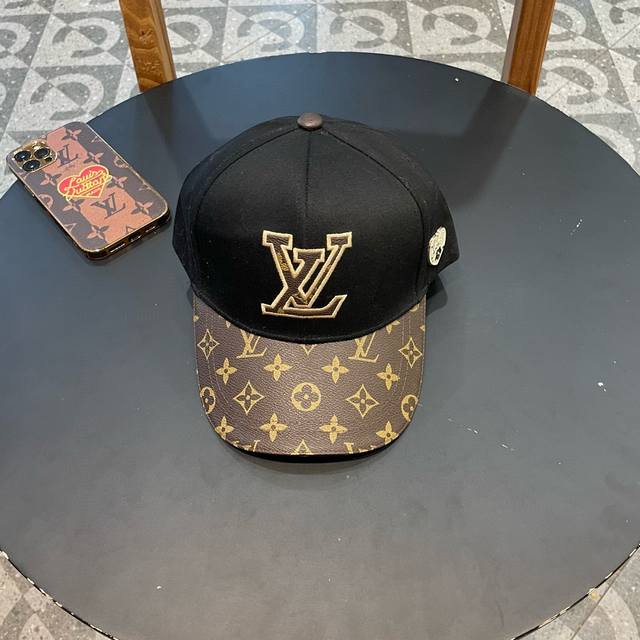 路易威登 Louisvuitton 新款lv棒球帽，重工打造早春系列高端大气，百搭款男女通用！