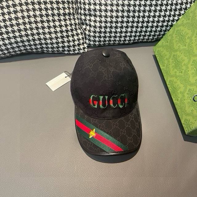 配盒子布袋，Gucci 古奇 新款原单棒球帽，1:1开模订制，重工刺绣，细节可媲美专柜，原版帆布料+头层牛皮，质量超赞！帅男靓女首选，时尚百搭。基础头围56，贴