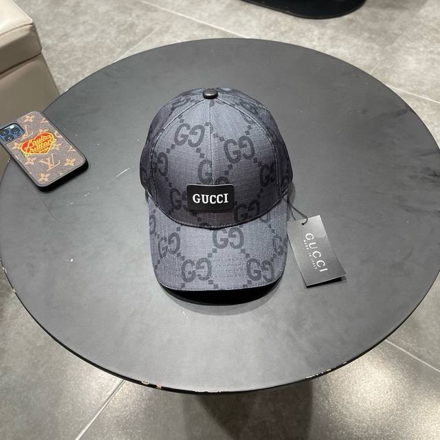 古奇棒球帽gucci官网新品，棒球帽，原单品质火爆来袭 工艺非常精美 高档大气上档次！低调奢华，方便携带！跑量！