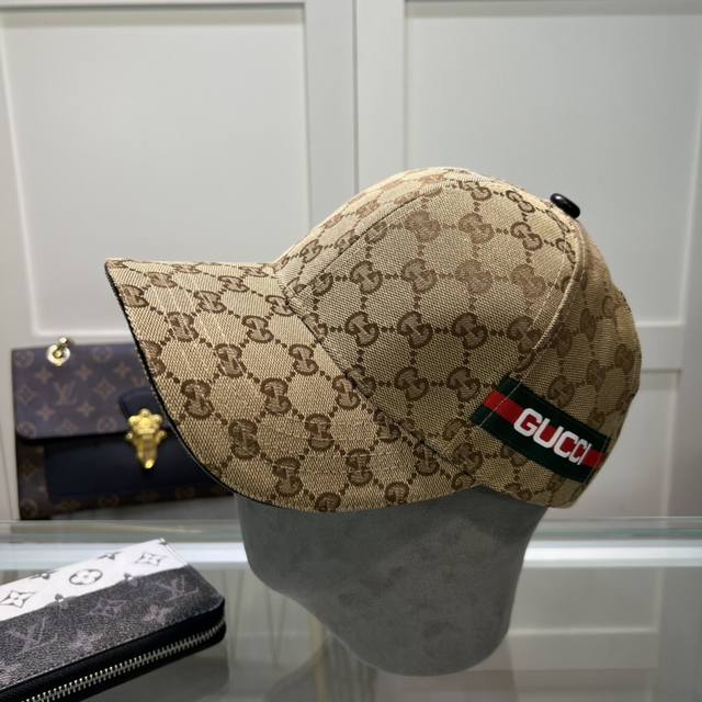 古奇棒球帽gucci官网新品，棒球帽，原单品质火爆来袭 工艺非常精美 高档大气上档次！低调奢华，方便携带！跑量！