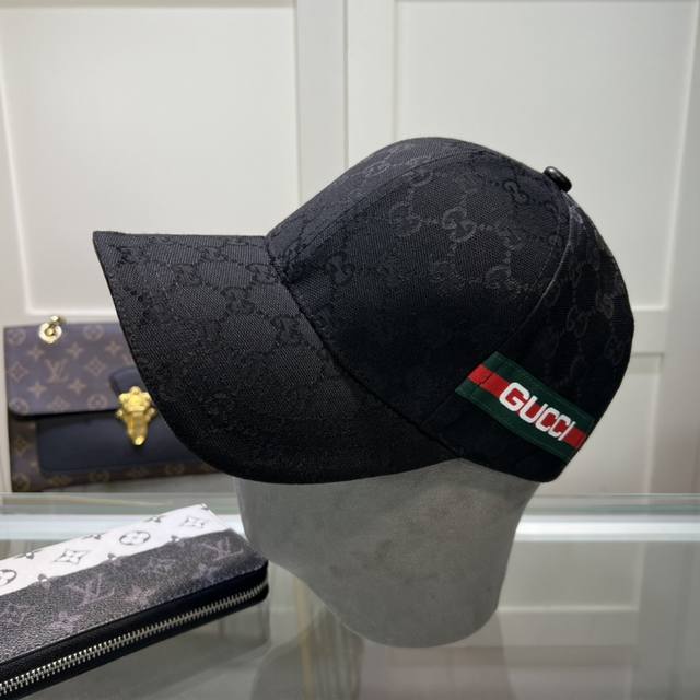 古奇棒球帽gucci官网新品，棒球帽，原单品质火爆来袭 工艺非常精美 高档大气上档次！低调奢华，方便携带！跑量！