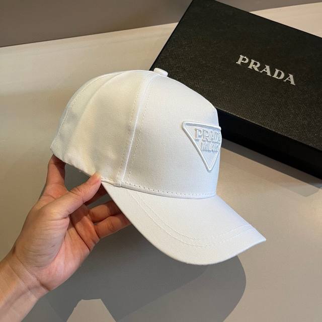 普拉达prada 2024官网同步上线 韩版英式运动款重工定制款1:1原单品质 美邦尼龙地质面料 原版质量专柜