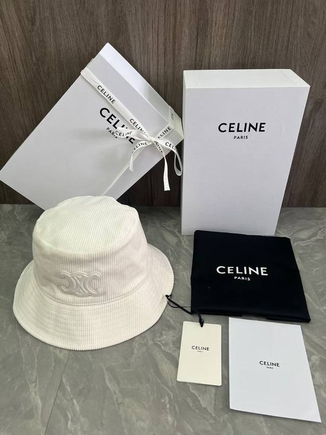 跑量 Celine新款高品质丝绒渔夫帽 高级定制，做工精细，欧美时尚风格，秋冬佩戴，不入手真的会后悔！