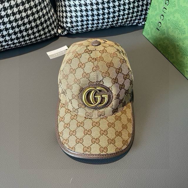 配包装布袋，Gucci 古奇 新款原单棒球帽， 金属双g，专柜最新款，1:1开模订制，正版开模五金，原版帆布料+头层牛皮，原厂品质！质量超赞，基础头围56，贴片