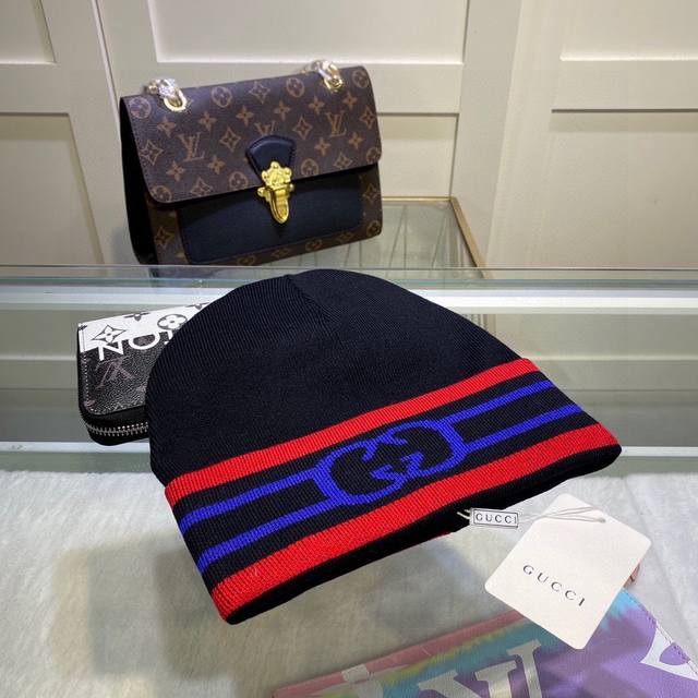 配防尘袋 Gucci 古奇原单帽子官网新品发带装饰针织帽，爱心]羊毛羊绒双层帽子保暖又时尚，简单大方，更显时尚高端大气！