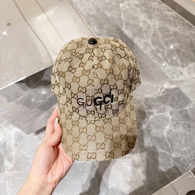 古奇gucci 专柜新款棒球帽，简单大方 男女通用遮阳帽