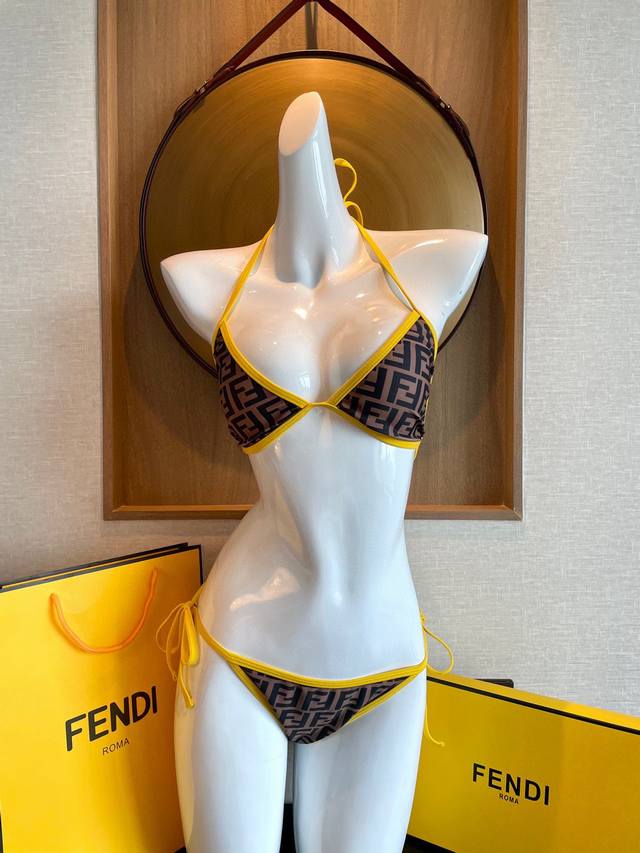 特价 Fendi 芬迪比基尼适合多种场景的游泳衣♀海边 游泳池 温泉 水上乐园 漂流都可以内搭也完全可以 连体设计遮肉显高挑 腹部有点肉肉也不影响咱美美的 背面