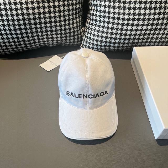 配盒子布袋，Balenciaga 巴黎世家 经典原单棒球帽，1:1开模订制，全新立体刺绣，精致无暇！原版帆布面料+头层牛皮，做工细致，原厂品质，独家实物拍摄。