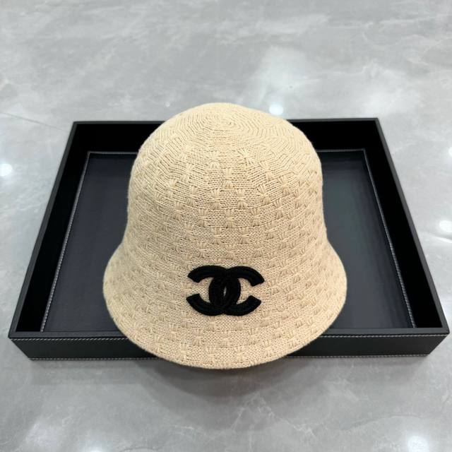 跑量 Chanel～早秋新款桶帽 桶帽小渔夫，实在双面，必入款！ 材质:100%棉 头围:57Cm