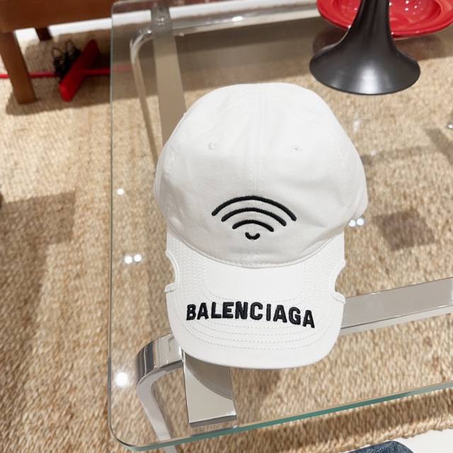 Balencia*A 巴黎世家新款棒球帽 简约时尚超级无敌好看的帽子！