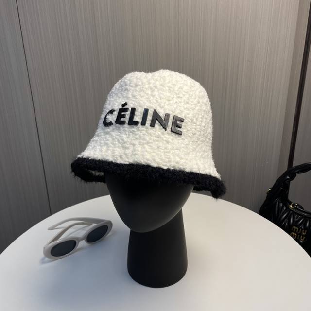 配防尘袋. Celine赛琳 2024新款秋冬毛绒小桶帽渔夫帽，简约字母元素超好搭配，出街单品