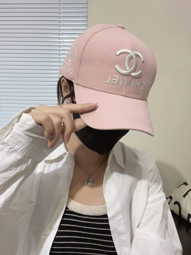 香奈儿chanel 新品棒球帽，刺绣logo小香经典简约，时尚休闲设计 跑量新品 - 点击图像关闭