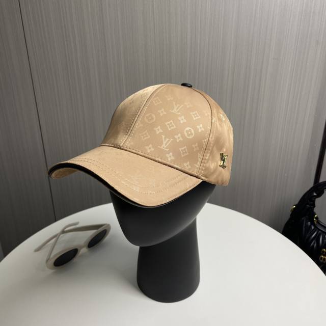 Louis Vuitton 路易威登官网同步上线 韩版新款英伦风定制款1:1原单品质 男女通用棒球帽 美邦提花定制水洗面料 高版品质质量