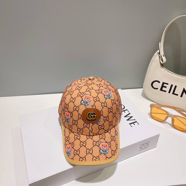 古奇棒球帽gucci官网新品，棒球帽，原单品质火爆来袭 工艺非常精美 高档大气上档次！低调奢华，方便携带！跑量！