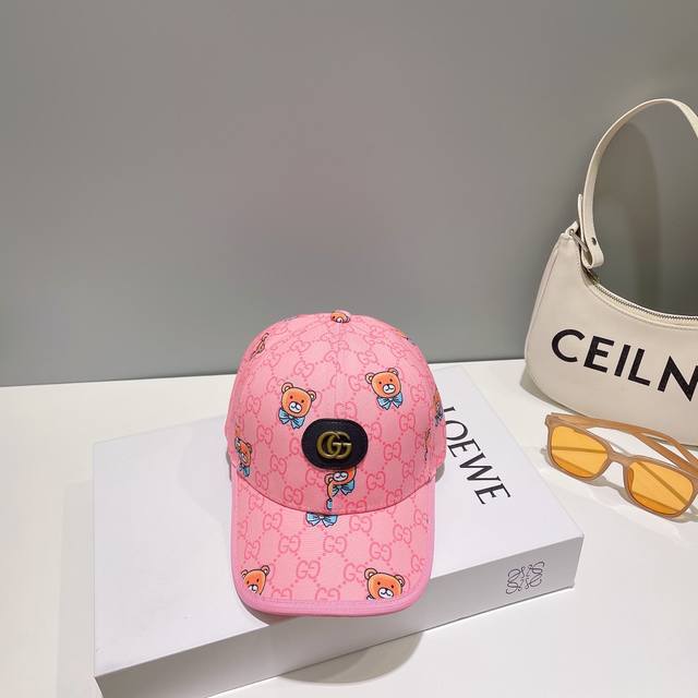 古奇棒球帽gucci官网新品，棒球帽，原单品质火爆来袭 工艺非常精美 高档大气上档次！低调奢华，方便携带！跑量！