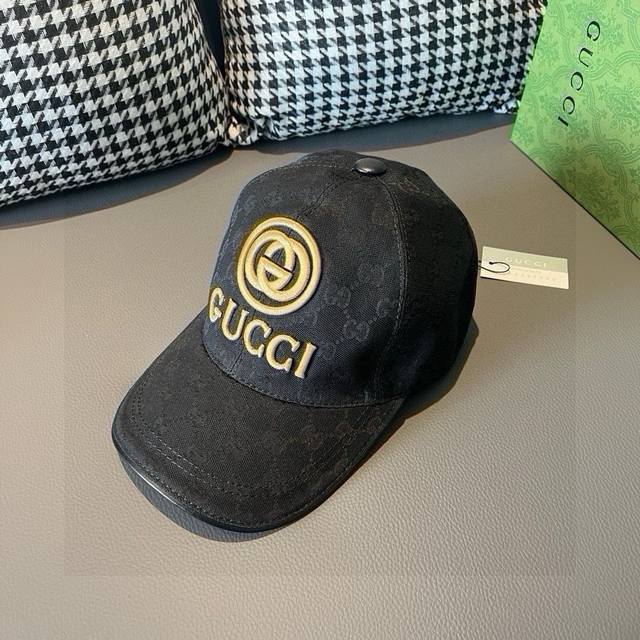 配盒子布袋，Gucci 古奇 新款原单棒球帽， Gucci刺绣，1:1开模订制，重工金丝刺绣，细节可媲美专柜，原版帆布料+头层牛皮，质量超赞！帅男靓女首选，时