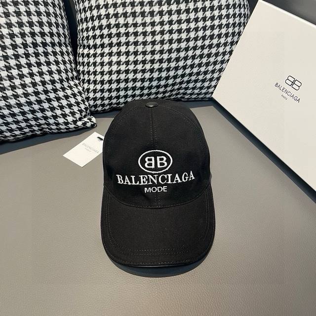 配盒子布袋，Balenciaga 巴黎世家 新款原单棒球帽，1:1开模订制，全新立体刺绣，精致无暇！原版帆布面料+头层牛皮，做工细致，原厂品质，独家实物拍摄。