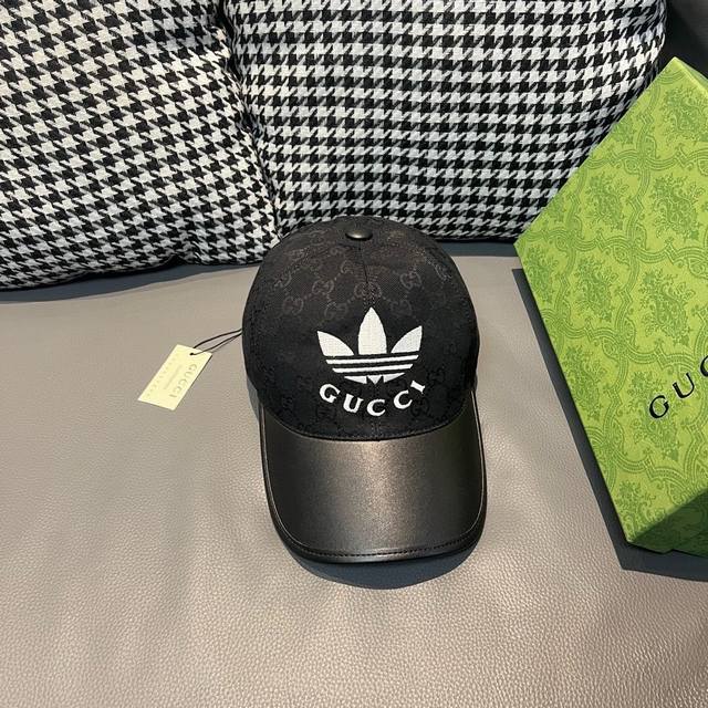 古奇新款 Adidas&Gucci联名款出货啦！ 配盒子布袋。专柜热卖中。1:1开模订制，重工打造，完美复刻！