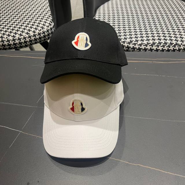 盟可睐 Moncler 蒙口logo 棒球帽 素颜神器必备款 平时搭配卫衣t恤都很帅！ 不洗头的日子全靠这顶帽子了~