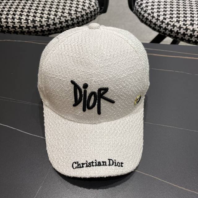 Dior 迪奥2024秋冬款棒球帽， 1:1开模订制质量超赞！基础头围56，贴片可调节。