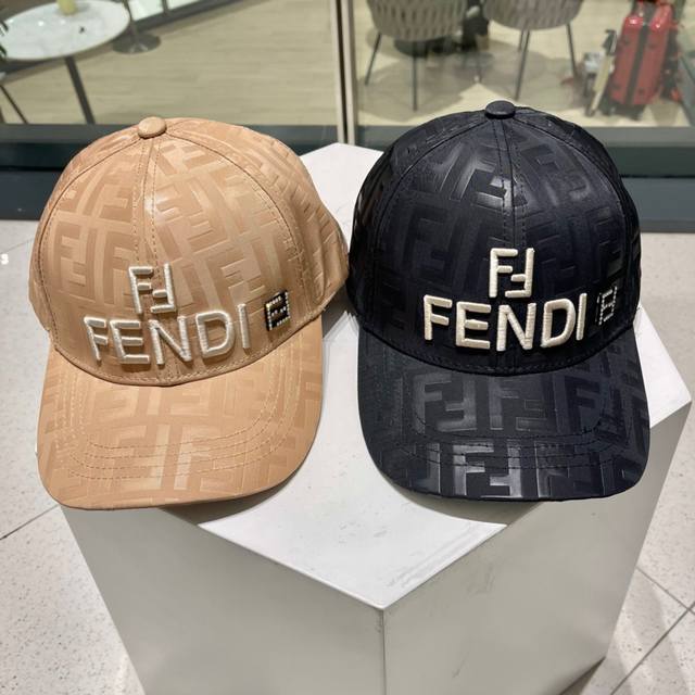 Fendi 芬迪 时装棒球帽新款 流行趋势 喜欢看到收哦 质量超赞哦 - 点击图像关闭