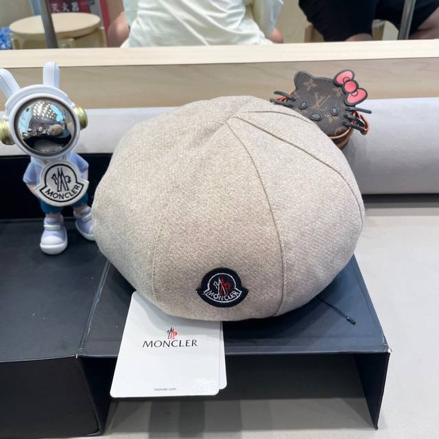 Moncler2024新款韩系云朵八片贝雷帽女秋冬显脸小羊毛呢画家百搭蓓蕾帽子