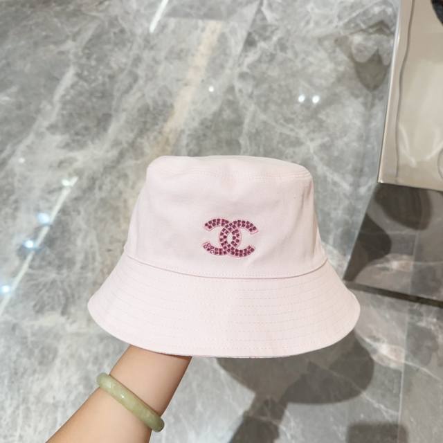 香奈儿chanel 新品渔夫帽，小香经典简约，时尚休闲设计 - 点击图像关闭