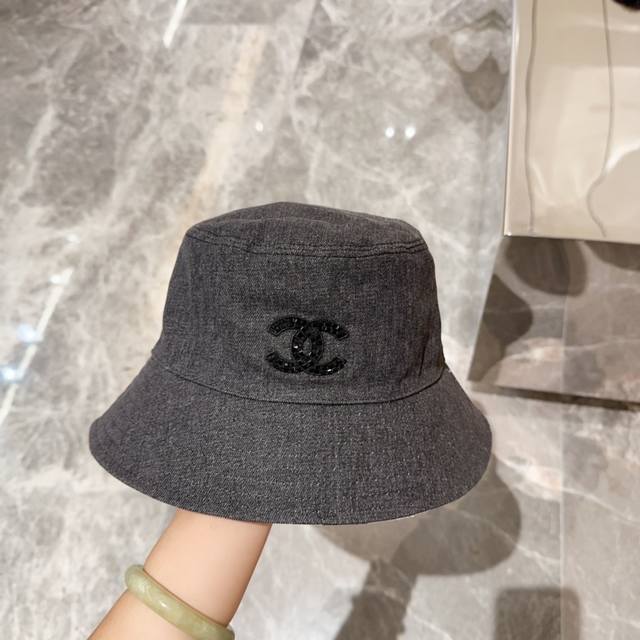 香奈儿chanel 新品渔夫帽，小香经典简约，时尚休闲设计