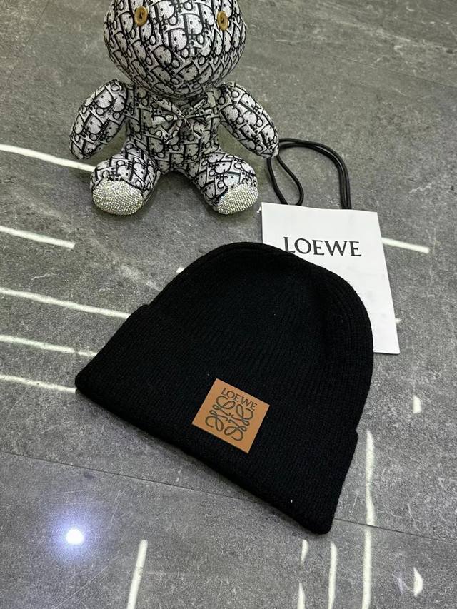 跑量 Loewe秋冬新款冷帽针织帽 超级软弹力超级大，非常保暖，凹造型绝了！