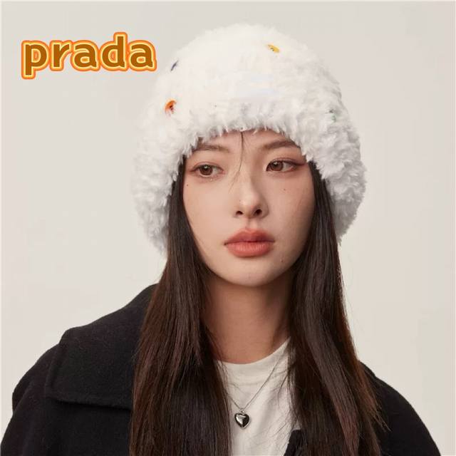 普拉达prada 2024新款毛茸茸的毛绒渔夫帽女秋冬帽子冬款针织盆帽鱼夫女帽冬季