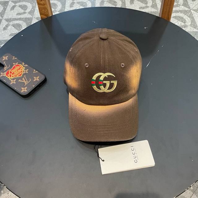 古奇联名棒球帽gucci官网新品，棒球帽，原单品质火爆来袭 工艺非常精美 高档大气上档次！低调奢华，方便携带！跑量！