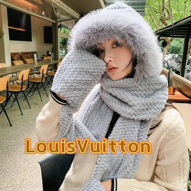 路易威登棒球帽 Louisvuitton秋冬纯色毛绒针织帽子女围巾手套一体加厚保暖骑车防寒连帽三件套