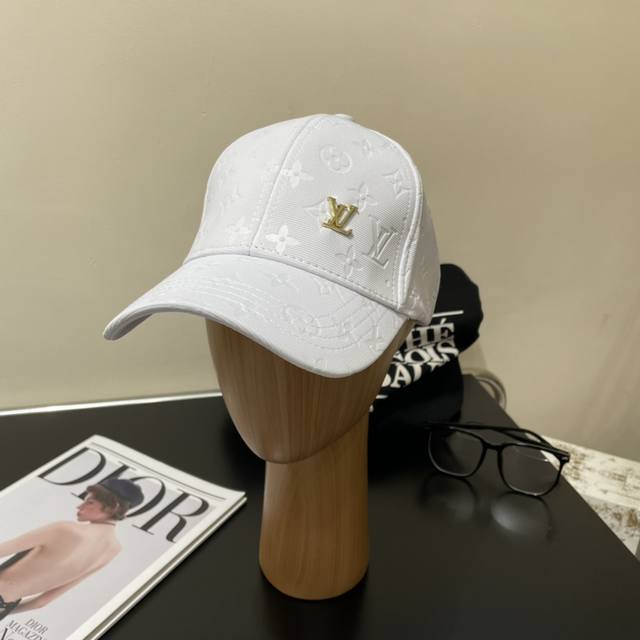 路易威登棒球帽louisvuitton Lv棒球帽，简约大气，经典老花，男女通用