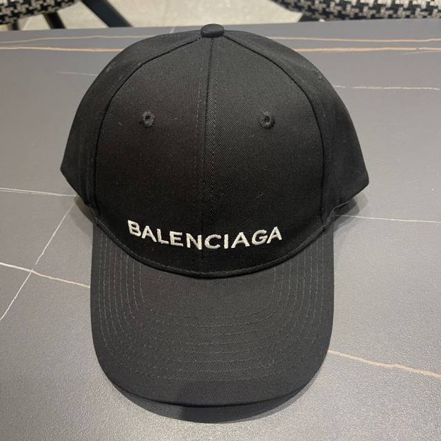 巴黎世家balenciaga最新版本字母棒球帽，加长帽檐更修饰脸型，高品质定制！潮人必备最新入手时尚单品，