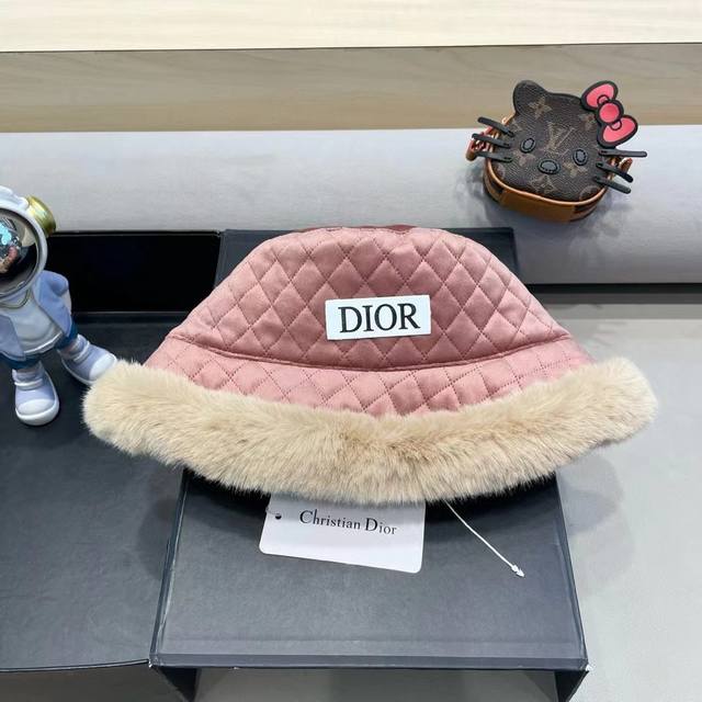 Dior 帽子女款秋冬季素颜百搭保暖加厚渔夫帽冬天护耳毛绒盆帽2024新款