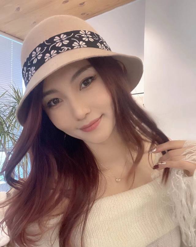 Chanel香奈儿羊毛盆帽