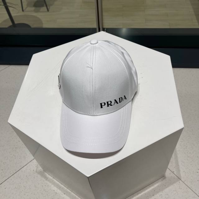 Prada 普拉达 新品棒球帽 时尚潮流，高端做工！非一般的品质，细节看实拍哦