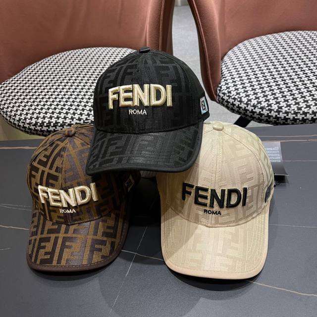 Fendi 芬迪 新款原单棒球帽， 双f提花，专柜常年热卖款，口碑极佳，1:1开模订制轻盈透气！质量超赞，基础头围56，贴片可调节。