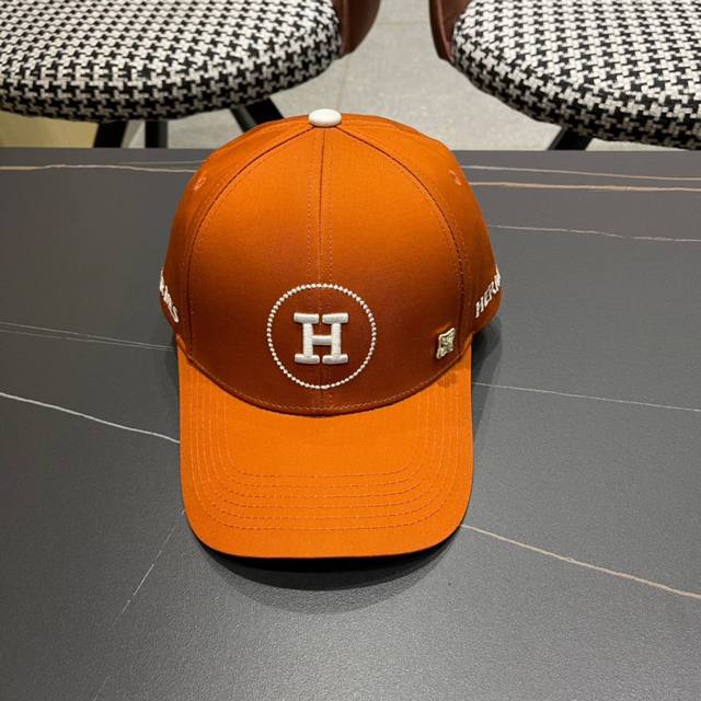 Hermès 爱马仕 原单棒球帽，经典h，正品开模订制做工细致，时尚帅气质量超赞！