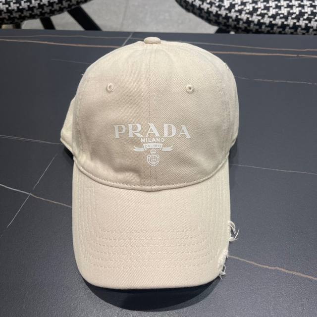 Prada 普拉达 2024新品棒球帽 代购版本！时尚潮流，高端做工！非一般的品质，细节看实拍哦