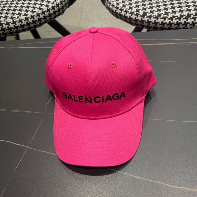 巴黎世家balenciaga最新版本字母棒球帽，加长帽檐更修饰脸型，高品质定制！潮人必备最新入手时尚单品，