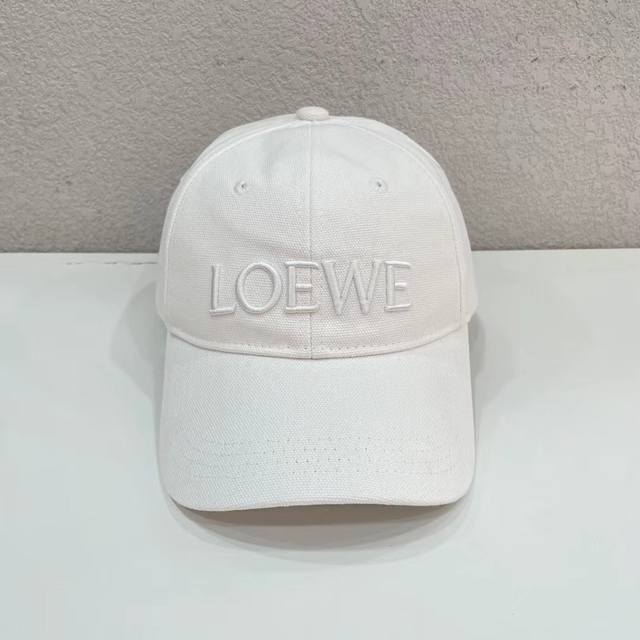 跑量 Loewe定制款棒球帽 设计感面料 很特别