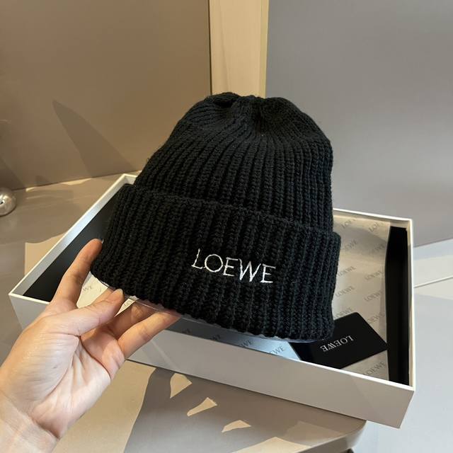 Ｌｏｅｗｅ罗意威新款针织冷帽，毛线帽