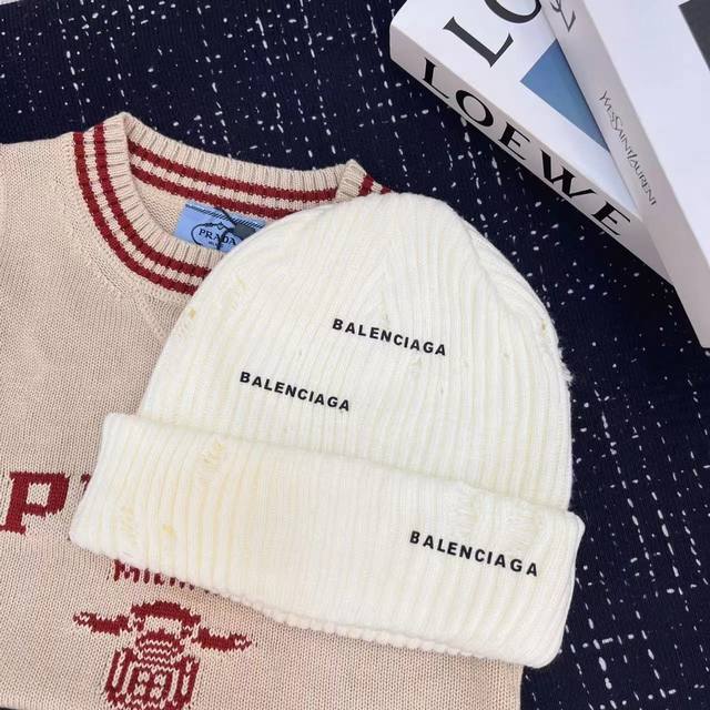 跑量 Balenciaga秋冬新款冷帽针织帽 超级软弹力超级大，非常保暖，凹造型绝了！