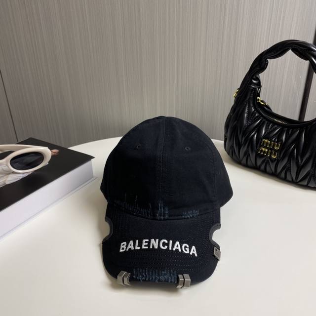 巴黎世家棒球帽balenciaga刺绣雅痞棒球帽原单棒球帽质量非常棒休闲时尚百搭款男女同款！