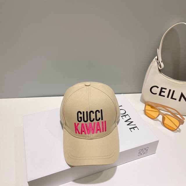 古奇棒球帽gucci官网新品，棒球帽，原单品质火爆来袭 工艺非常精美 高档大气上档次！低调奢华，方便携带！跑量！