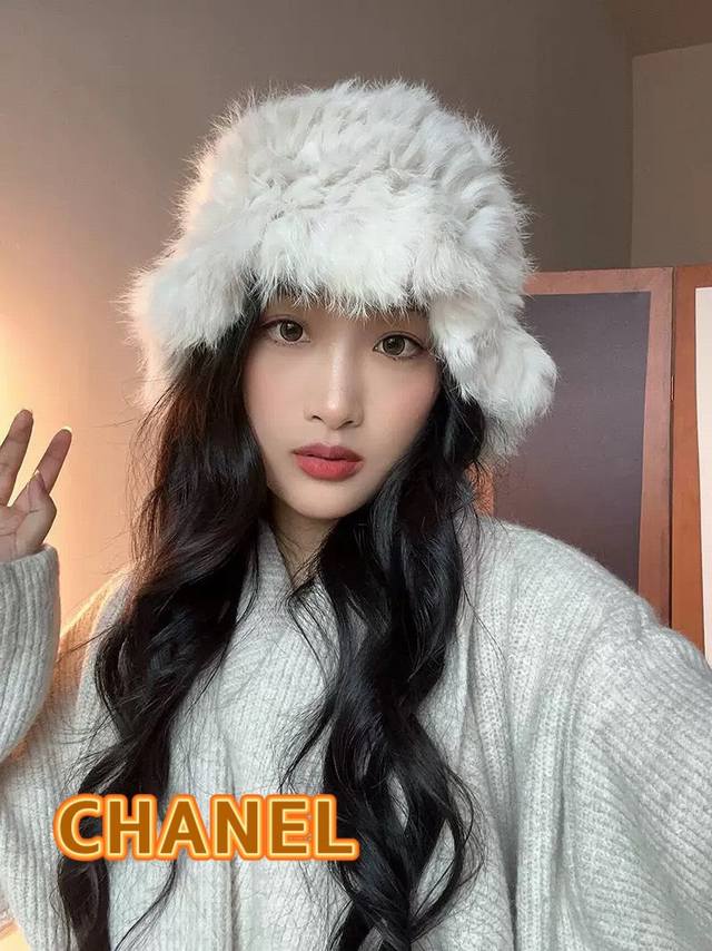 Chanel香奈儿毛绒真兔毛帽子女秋冬季保暖显脸小护耳毛线帽皮草针织渔夫帽